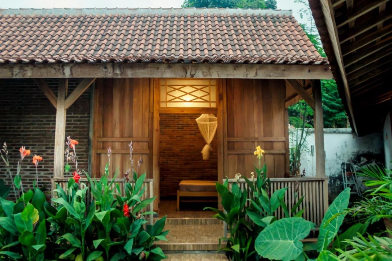 Pinarak Homestay Banyuwangi  Esterno foto