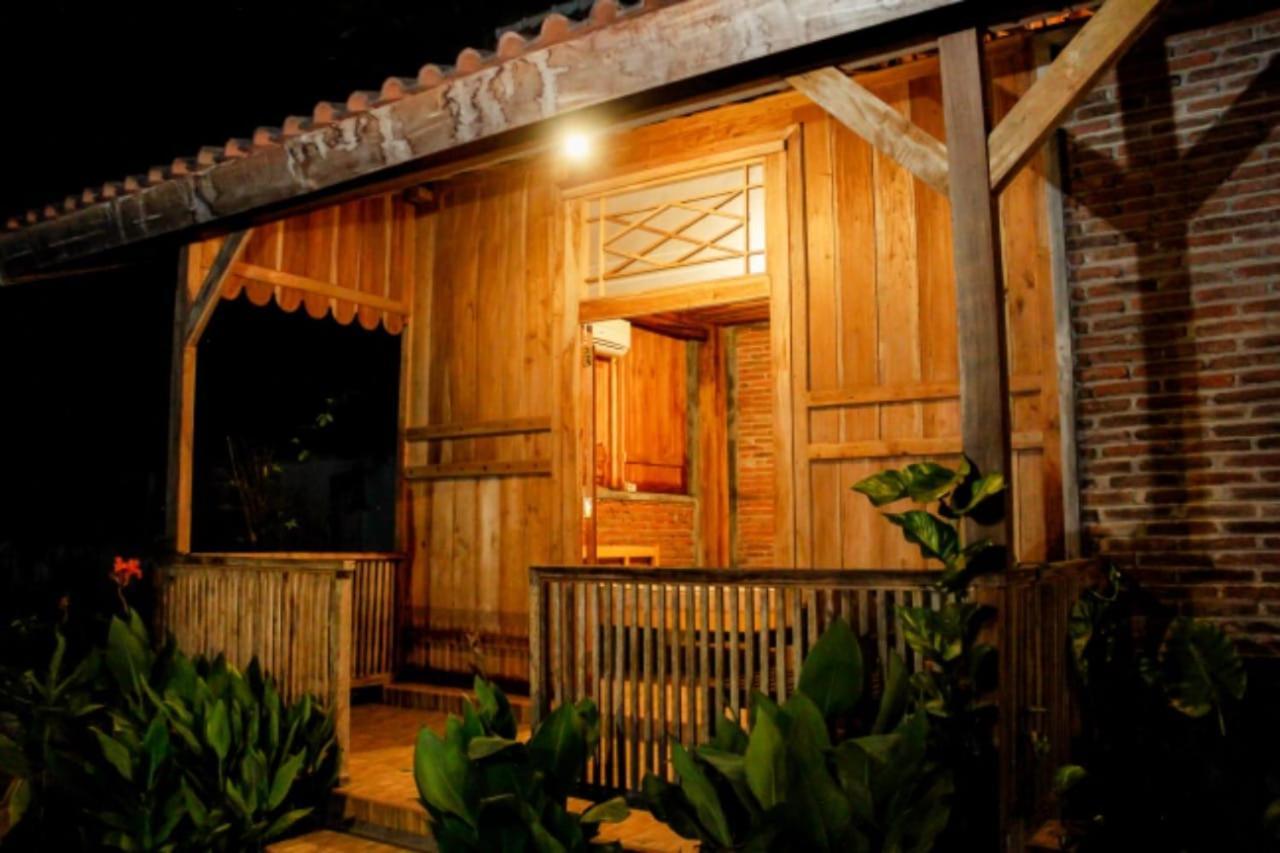 Pinarak Homestay Banyuwangi  Esterno foto